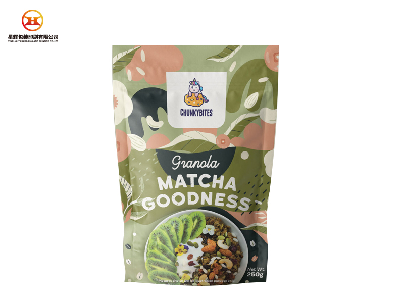 Self-supporting zippered pocket