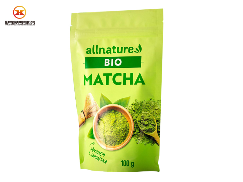 Self-supporting zippered pocket